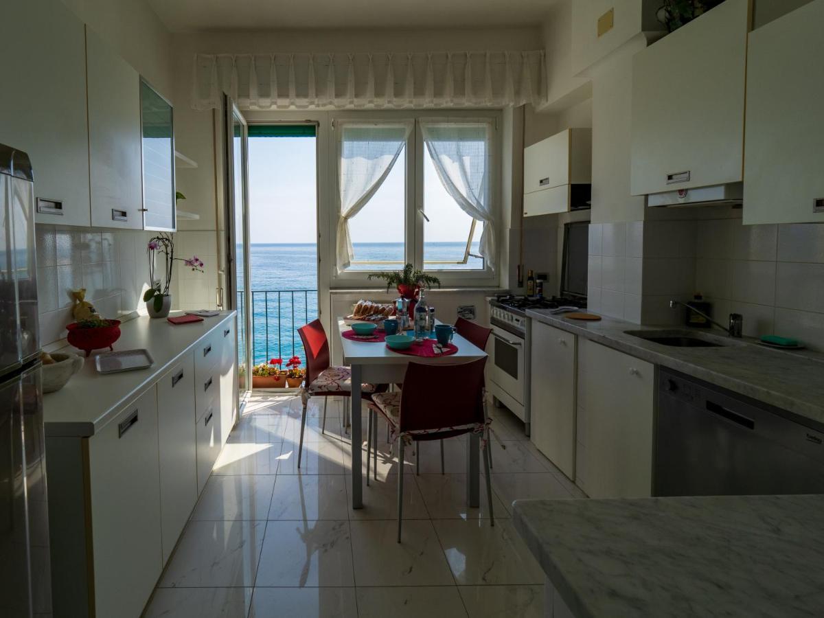 Giaella Sea View Apartment Монтеросо ал Маре Екстериор снимка